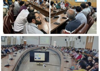 ضلع پلوامہ جموں و کشمیر کے اسمبلی انتخابات 2024 کیلئے تیار ۔ 4.07 لاکھ سے زیادہ ووٹر رجسٹرڈ