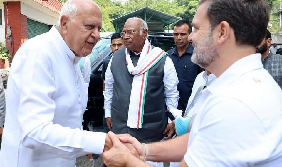 جموں و کشمیر کو ریاستی درجہ کی بحالی کانگریس اور انڈیا بلاک کی ترجیح:اپوزیشن لیڈر راہول گاندھی