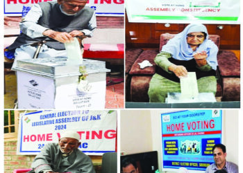ضلع سری نگر میں پوسٹل بیلٹ کے ذریعے ہوم ووٹنگ کا آغاز