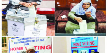 ضلع سری نگر میں پوسٹل بیلٹ کے ذریعے ہوم ووٹنگ کا آغاز