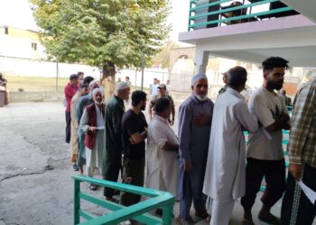 جموں و کشمیر اسمبلی انتخابات دوپہر 1 بجے تک تمام 26 اسمبلی حلقوں میں 36.93 فیصد پولنگ ریکارڈ کی گئی