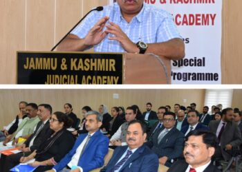 جموں وکشمیر جوڈیشل اکیڈیمی نے خصوصی اورنٹیشن پروگرام کا اِنعقاد کیا