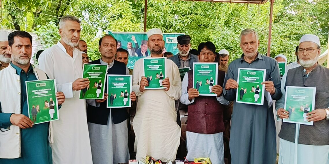 پی ڈی پی امیدوار ترال نے مقامی سطح کا انتخابی منشور جاری کیا