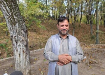 ترال کے معروف استاد حاجی منظور احمد نوکری سے سبکدوش