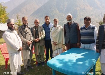 نیشنل کانفرنس ترال کا وفدکنگن میں ممبر پارلیمنٹ کے گھر گیا