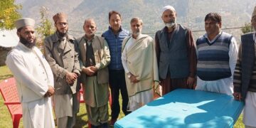 نیشنل کانفرنس ترال کا وفدکنگن میں ممبر پارلیمنٹ کے گھر گیا