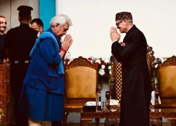  جموں وکشمیر یونین ٹریٹری کے پہلے وزیراعلیٰ کی حلف برداری تقریب میں راہول گاندھی سمیت متعدد قومی سطح کے لیڈران کی شرکت