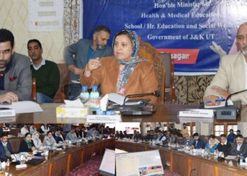 عوام کی اُمنگوں کو پورا کرنے کیلئے تمام ہسپتالوں میں صحت سہولیات کو اَپ گریڈ کو یقینی بنایا جائے۔سکینہ مسعود اِیتوکی اَفسران کو ہدایت