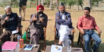 نودل ترال میں گرم سبھا منعقد،رعوامی نمائندوں کے علاوہ لوگ شریک