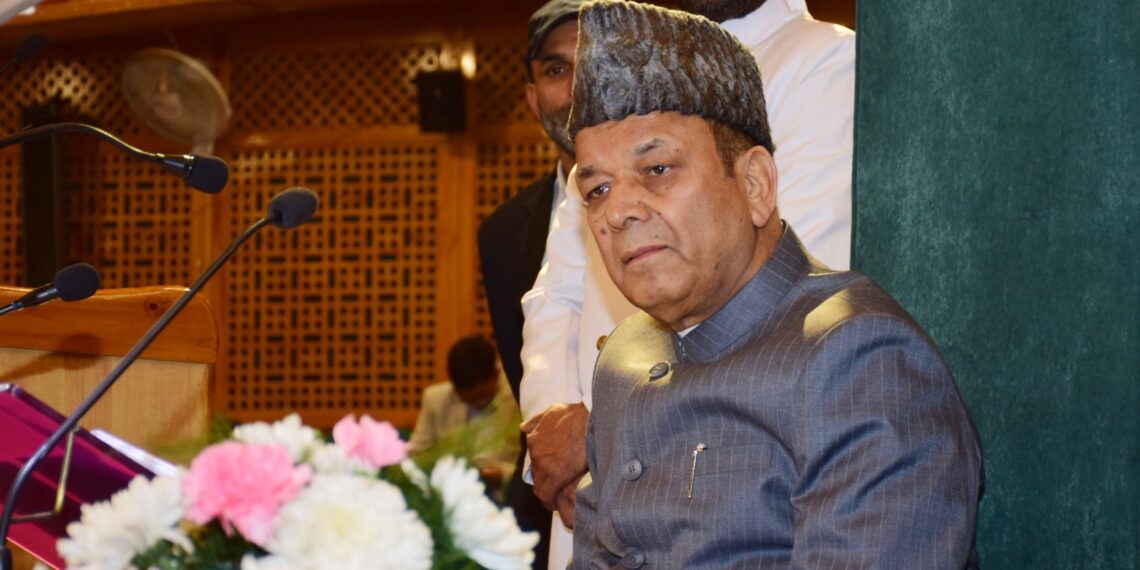 جموںوکشمیر قانون ساز اسمبلی نے خصوصی حیثیت کی بحالی کا مطالبہ کرتے ہوئے قرار داد منظور کی