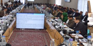 وزیر اعلیٰ نے پونچھ میں ترقیاتی کاموں کا جائیزہ لیا ، مساوی ترقی کی یقین دہانی کرائی