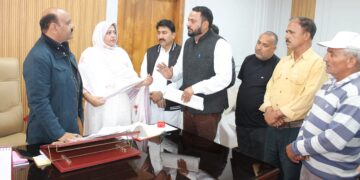 حکومت عوامی شکایات کے بروقت اَزالے کیلئے پُر عزم ہے۔ نائب وزیرا علیٰ