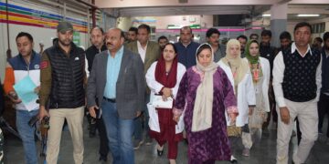 نائب وزیر اعلیٰ اور وزیر صحت نے ایس ایم ایچ ایس ہسپتال میں زخمیوں کی عیادت کی