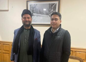 ممبر اسمبلی ترال ناظم سیاحت سے ملاقی