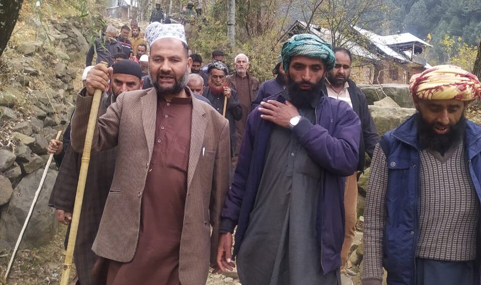 ممبر اسمبلی ترال کا دورہ بگمڈ اور برن پتھری