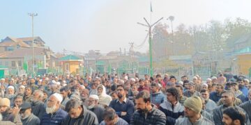 ترال کی معروف دینی علمی و ادبی شخصیت پیر زادہ محمد اشرف نازش انتقال کر گئے