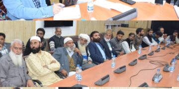 وادی کشمیر کے متعدد وفد جاوید احمد رانا سے ملاقی