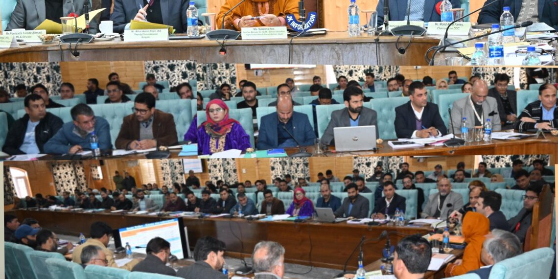 سکینہ مسعود نے کولگام کا دورہ کیا ، ضلع کے ترقیاتی منظر نامے کا جائیزہ لیا