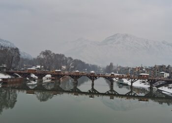 چند دنوں کی راحت کے بعد جموں و کشمیر کے کچھ حصے سردی سے کانپ اٹھے