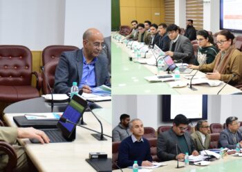 وزیر اعلیٰ عمرعبداللہ نے محکمہ اطلاعاوزیر اعلیٰ عمرعبداللہ نے محکمہ اطلاعات کے کام کاج کا جائزہ لیا