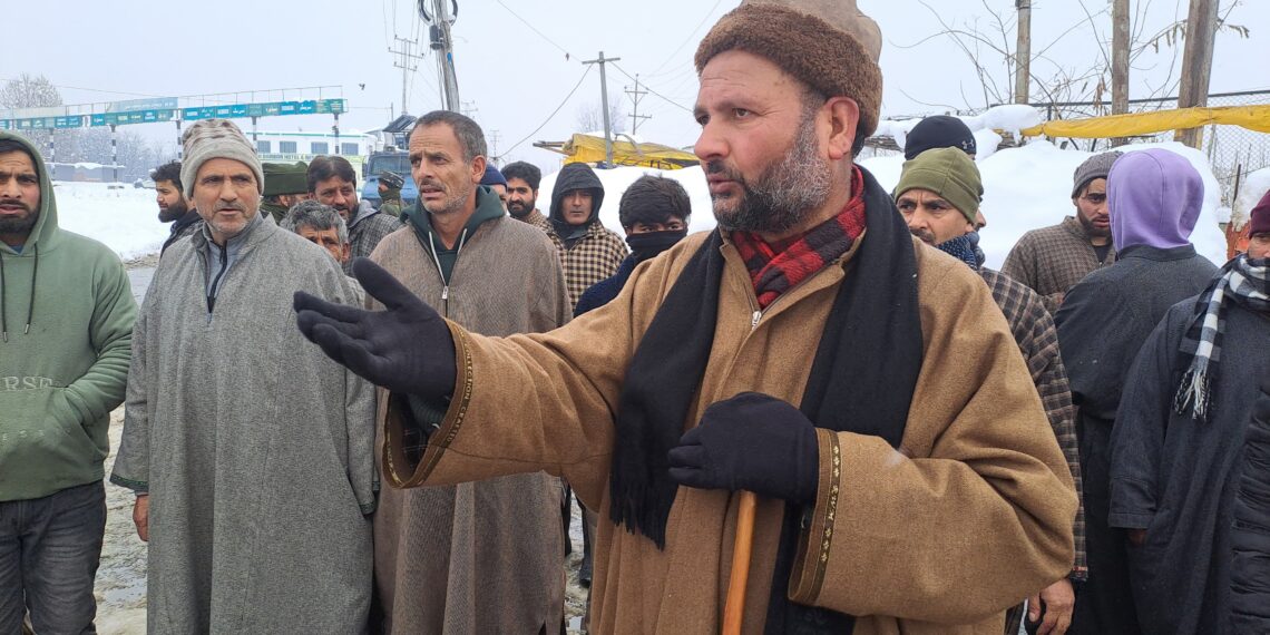کچھ محکموں کے افسران میرے ساتھ تعاون نہیں کیا،معاملہ بہت جلد اعلیٰ حکام کے ساتھ اٹھاﺅں گا:رفیق احمد نائیک ممبر اسمبلی ترال