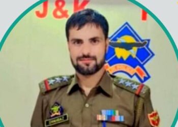 ترال کے بیٹے کوDGPمیڈل ملنے پر مبارک باد