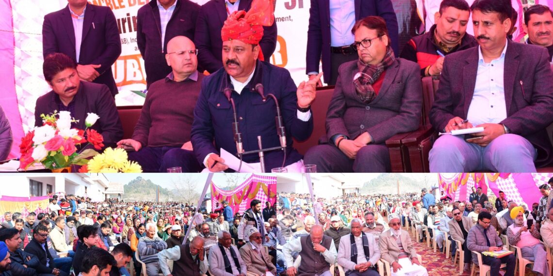 نائب وزیرا علیٰ نے نوشہرہ میں پی ڈبلیو ڈی ڈاک بنگلے میں کانفرنس ہال کی اَپ گریڈیشن اور