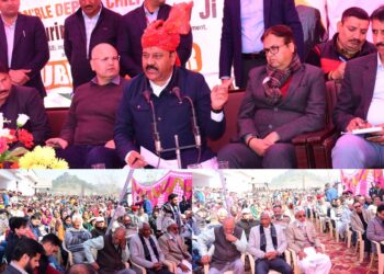 نائب وزیرا علیٰ نے نوشہرہ میں پی ڈبلیو ڈی ڈاک بنگلے میں کانفرنس ہال کی اَپ گریڈیشن اور