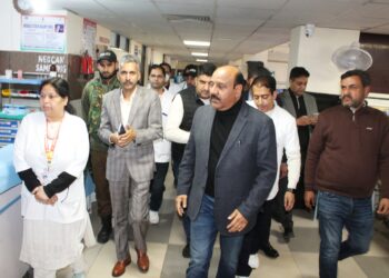 نائب وزیرا علیٰ نے شالامار ہسپتال کا دورہ کیا