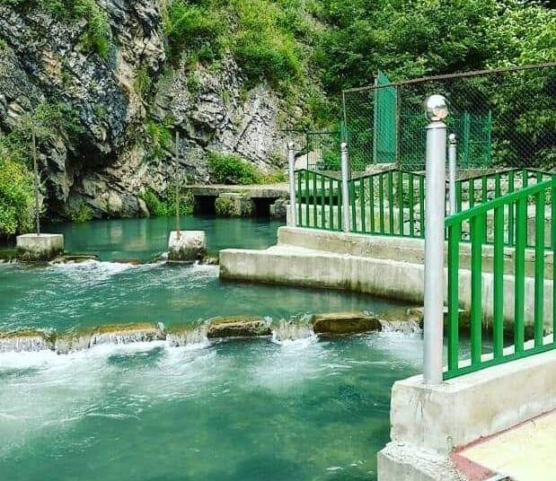 ترال میں پینے کے پانی قلت۔۔۔۔۔۔۔قدرتی چشموں کے ساتھ چھیڑ چھاڑ کا نتیجہ بھی!!!!!