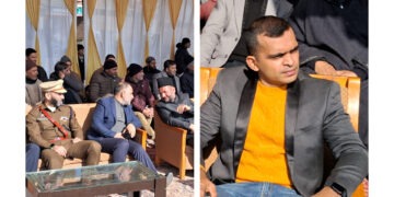 فوج کی جانب سے بس اسٹینڈ ترال میں پہلی بار یوم جمہوریہ کے سلسلے میں تقریب منعقد