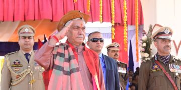 جموں و کشمیر پولیس انتہائی مشکل حالات میں کام کر رہی ہے:ایل جی منوج سنہا