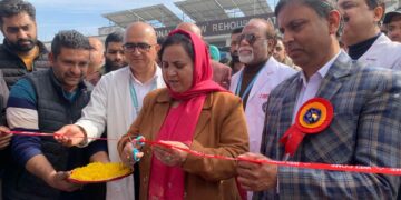 سکینہ ایتو نے جی ایم سی کٹھوعہ کا دورہ کیا ، بی ایچ ایم ایس کے پہلے بیچ کی شمولیتی تقریب کی صدارت کی