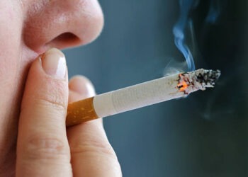 سری نگر پولیس نے انسداد تمباکو نوشی مہم شروع کی