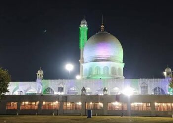 جموں وکشمیر میں معراج العالم کی تقریب مذہبی جوش و خروش کے ساتھ منائی جا رہی ہے