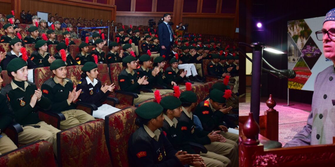 وزیر اعلیٰ عمر عبداللہ نے یوم جمہوریہ پریڈ 2025میں مثالی کارکردگی کےلئے جموںوکشمیر او رلداخ این سی سی کیڈٹوں کی ستائش کی
