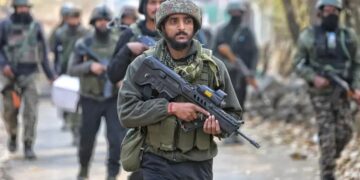 کولگام کا زخمی سابق فوجی اہلکار چل بسا ،اہلیہ اوربیٹی کی حالت مستحکم