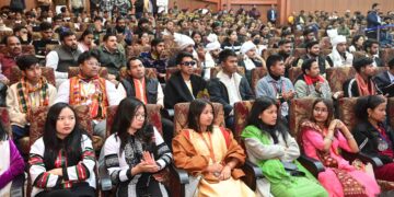 لیفٹیننٹ گورنر نے نوجوانوں سے ایک مضبوط اور وِکست بھارت کی تعمیر کیلئے مل کر کام کرنے پر زور دیا