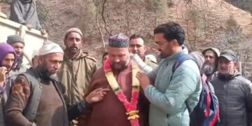ممبر اسمبلی ترال رفیق احمد نائیک کا دورہ دودھ مرگ