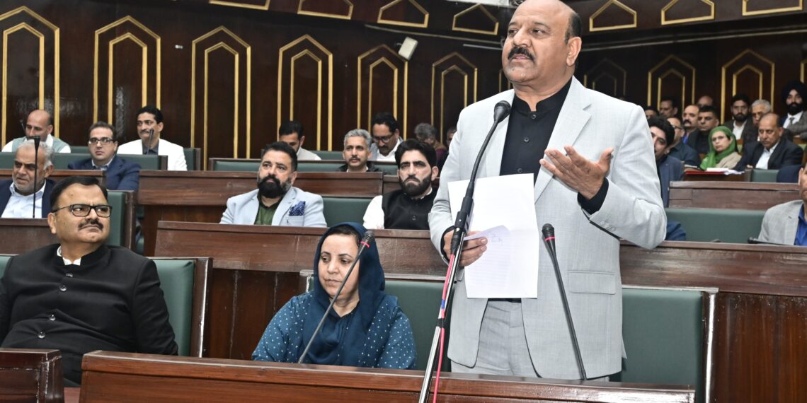 ایوان نے پی ڈبلیو ڈی ، آئی اینڈ سی ، مائیننگ ، سکل ڈیولپمنٹ ، لیبر اینڈ ایمپلائمنٹ محکموں کے گرانٹ پاس کئے