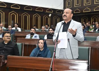 ایوان نے پی ڈبلیو ڈی ، آئی اینڈ سی ، مائیننگ ، سکل ڈیولپمنٹ ، لیبر اینڈ ایمپلائمنٹ محکموں کے گرانٹ پاس کئے