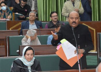 سڑکوں کے تمام منصوبوں کی بروقت تکمیل کیلئے کام تیز کیا جائے گا۔ نائب وزیرا علیٰ
