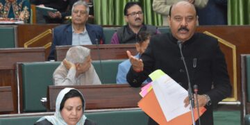 سڑکوں کے تمام منصوبوں کی بروقت تکمیل کیلئے کام تیز کیا جائے گا۔ نائب وزیرا علیٰ