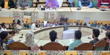 ضلع ترقیاتی کمشنر کپواڑہ نے جے کے سمدھان پورٹل کی پیش رفت کا جائزہ لیا