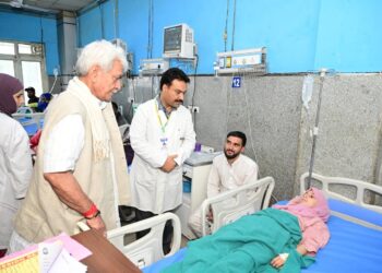 لیفٹیننٹ گورنر نے اوڑی کے سرحدی دیہات لگامہ اور گنگل میں پاکستان کی بلا اشتعال گولہ باری سے شہری علاقوں اور رہائشی مکانات کو پہنچنے والے نقصان کا جائزہ لیا