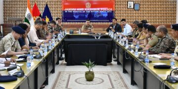آئی جی پی کشمیرکی صدارت میں پولیس کنٹروم سرینگر میں اعلیٰ سطحی سیکورٹی جائزہ میٹنگ
