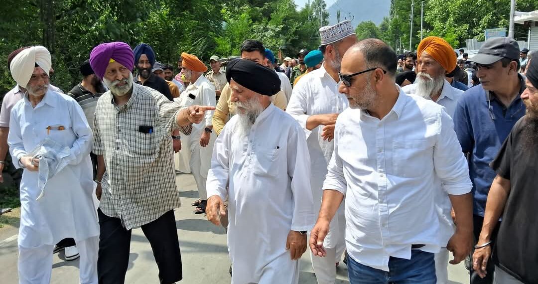 دھرم گنڈ ترال میں درخت کے ساتھ لٹکی سکھ لڑکے کی لاش برآمد