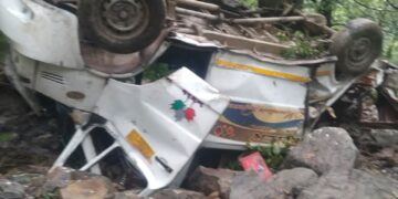 ڈوڈہ میں برتھ روڑ پر خوفناک سڑک حادثہ،3 مسافر ہلاک 4 دیگر شدید زخمی