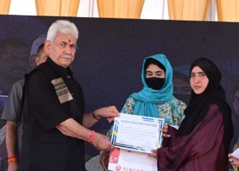 منفی بیانئے،بداعتمادی ختم کا دور ختم ،جموں و کشمیر بااختیاریت کی نئی سورج طلوع: منوج سنہا