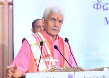 پاکستان کی انتھک کوششوں کے باوجود، جموں و کشمیر ترقی کی منازل طے کر رہا ہے: ایل جی منوج سنہا
